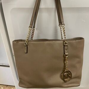 Michael kors bag in good condition